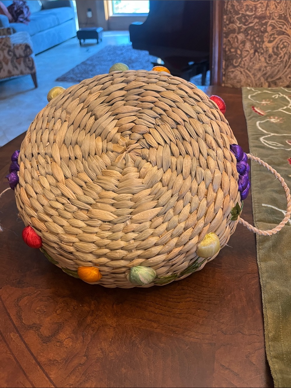 Hand Crafted Straw Nesting Baskets with Multicolor Embroidered Buds - Picture 4 of 9